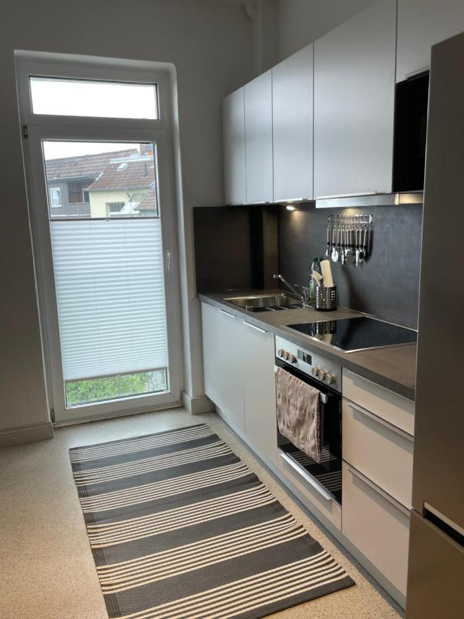 Schoene Grosse 4 Zimmer-Altbauwohnung Kiel Bagian luar foto