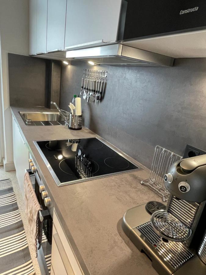 Schoene Grosse 4 Zimmer-Altbauwohnung Kiel Bagian luar foto