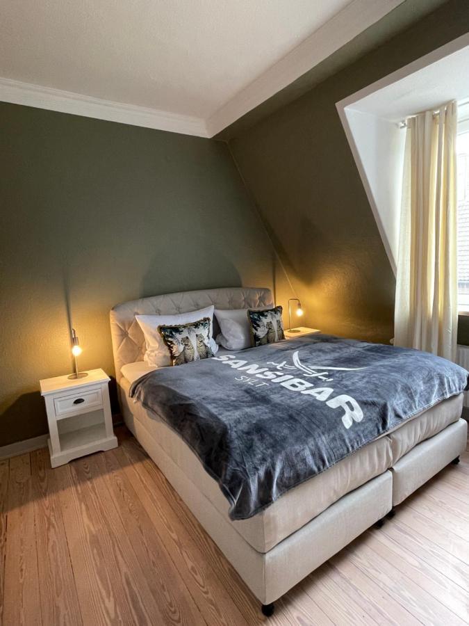 Schoene Grosse 4 Zimmer-Altbauwohnung Kiel Bagian luar foto