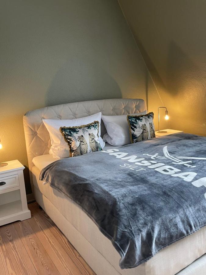 Schoene Grosse 4 Zimmer-Altbauwohnung Kiel Bagian luar foto