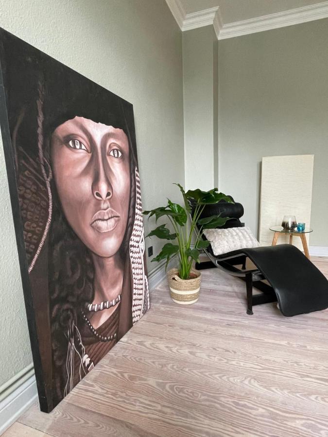 Schoene Grosse 4 Zimmer-Altbauwohnung Kiel Bagian luar foto